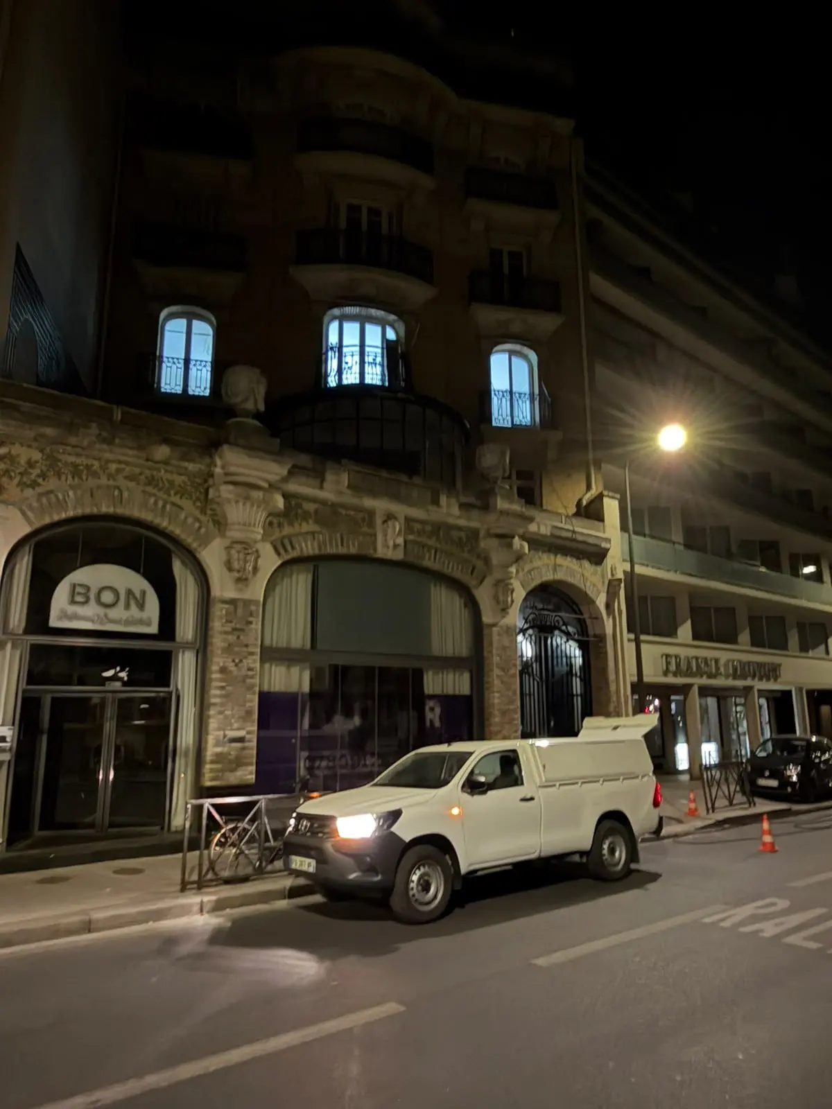 Intervention de débouchage d'urgence Aqua Dégo Pro dans un restaurant rue de la Pompe, Paris 16e
